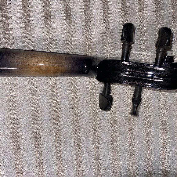 ELECTRIC VIOLYN CECELIO NEW IN CASE AND BOX BLACK EBONY PLEASE VIEW ALL PHOTOS - Picture 15 of 16